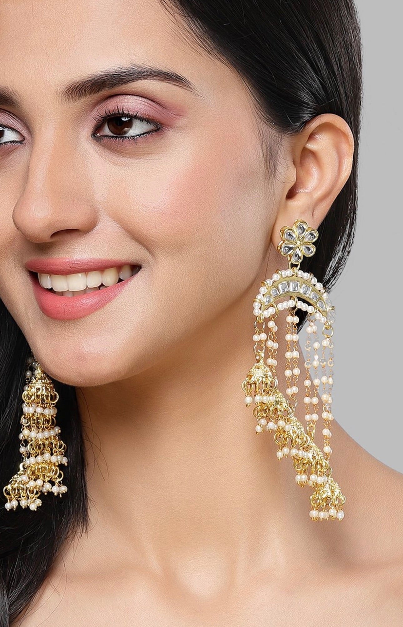 Gold Earrings with Pearls